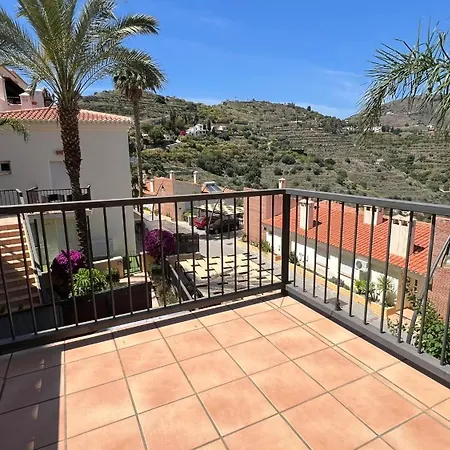Holiday home Excellent View, Mountain, Panorama Swimming Pool Year Round *